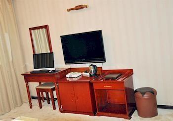 Dongfang Hotel Harbin Buitenkant foto